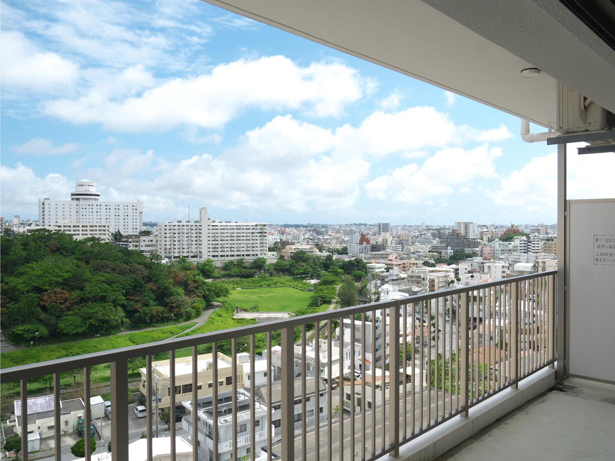 Cozy Stay In Naha Buitenkant foto